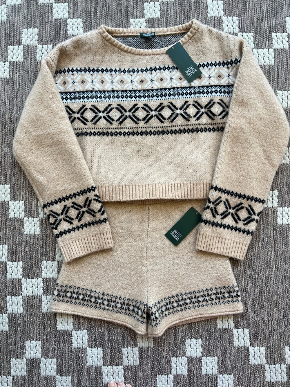 NWT wild fable Beige Patterned Knit Sweater Set XXS